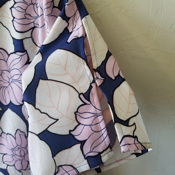 Ann Taylor White Pink Floral Short Sleeve Shift Mini Dress Work Career Size 2 - Picture 3 of 5